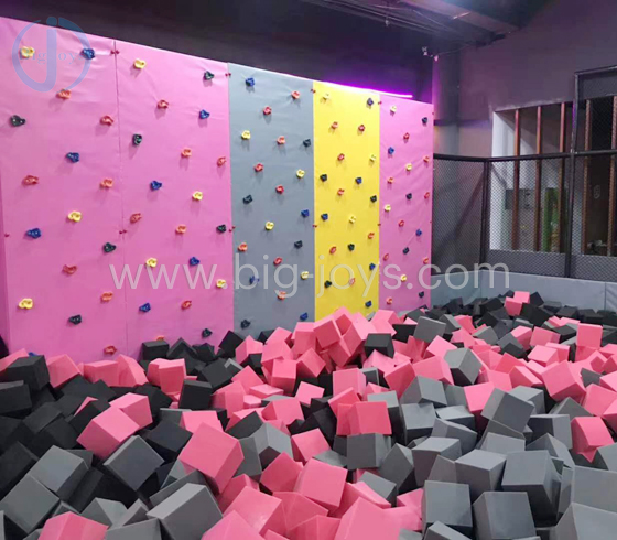 Climb wall